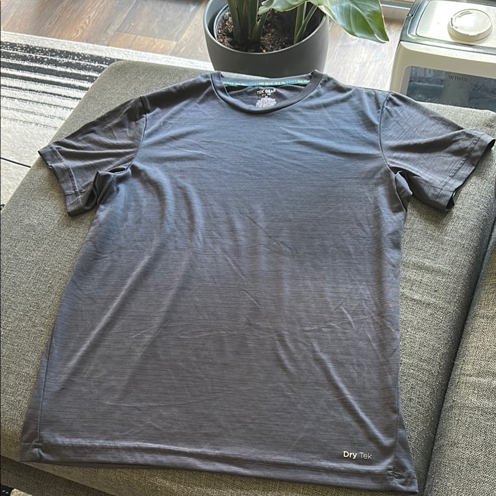 Tek Gear Gray Short Sleeve Tee Classic Crew Neck